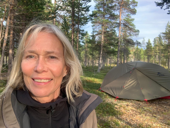 Bodil Fuhr på telttur ved Femunden.