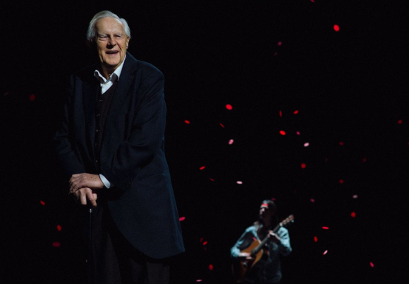 Professor Borg sliter med å si noe til seg selv som han ikke vil høre. Her Sverre Anker Ousdal i rollen på Nationaltheatrets "Jordbærstedet". Foto: Erika Hebbert.