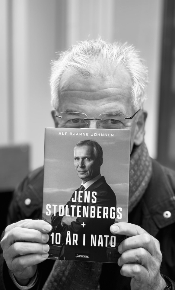 / namn / “Stoltenberg lyktes ikke i alt, men han lyktes i det meste og holdt krig utenfor alliansens grenser.” 