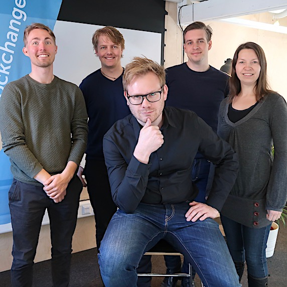 Jon Ramvi og hans blockchangers Jonas Therkelsen, Simen Reynolds, Robin Pedersen og Irina Brun. Foto: Claude R. Olsen